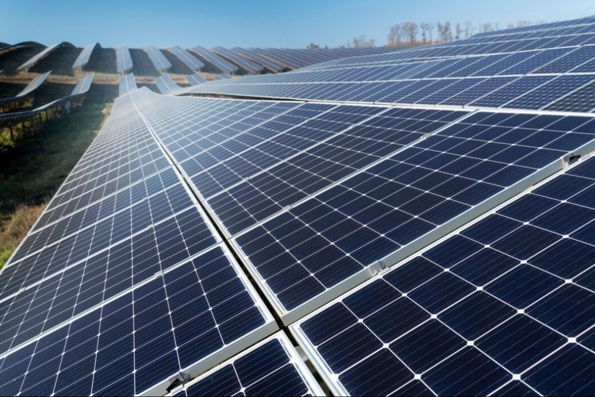 6 avantaje ale panourilor fotovoltaice – Iată care sunt beneficiile transformării energiei solare în electricitate fără emiterea substanțelor poluante!