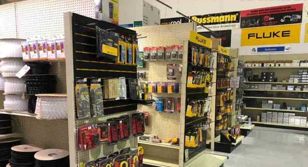 Cum vă ajută un magazin electrice online să economisiți timp