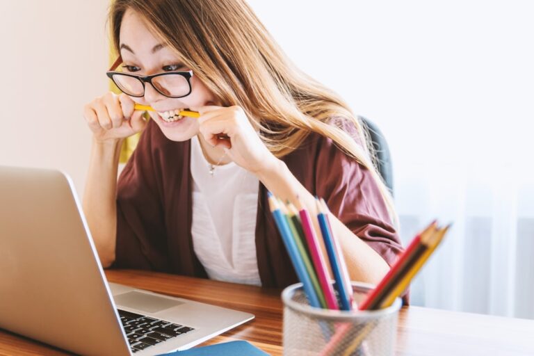 Cum să gestionezi stresul în perioadele de examene sau evaluări