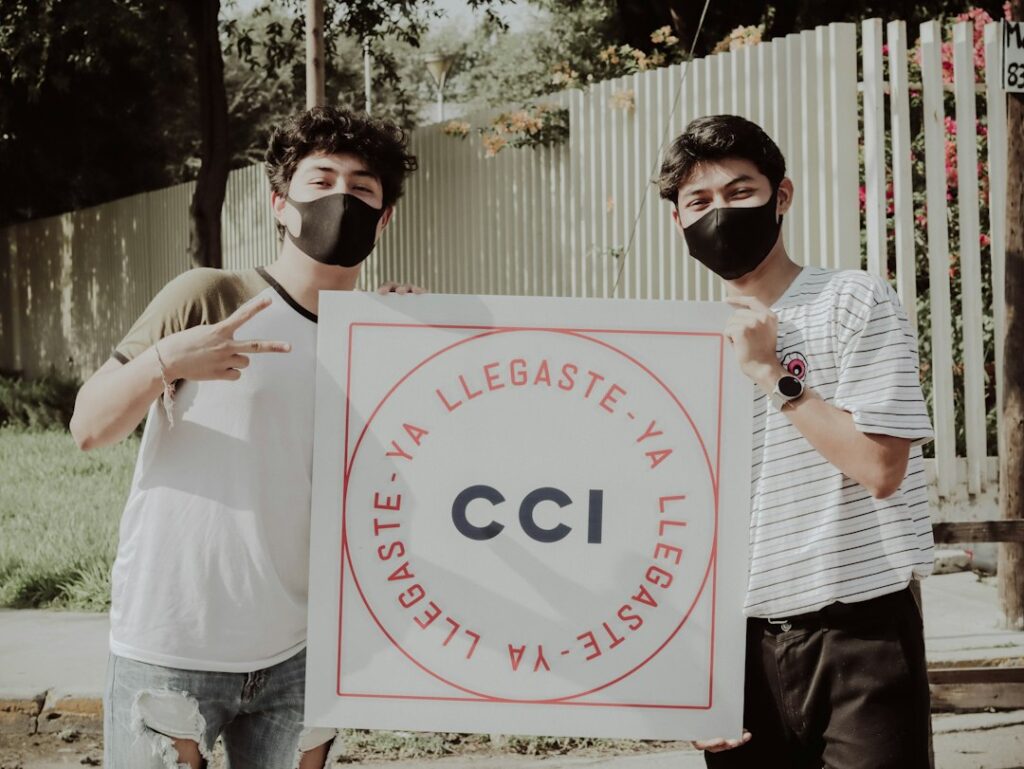 Ghidul pregătirii pentru examenele de certificare tehnică Photo certificare tehnică