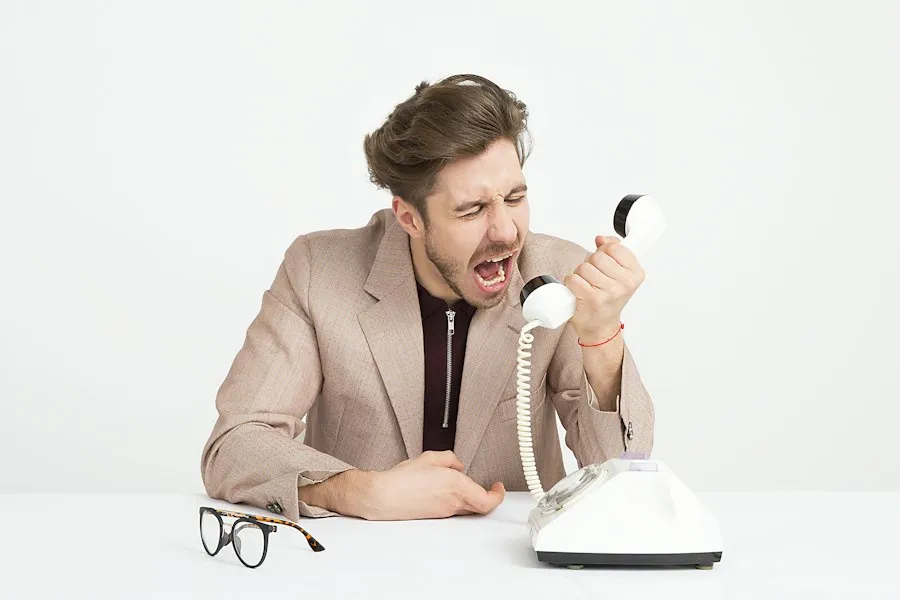 common communication skills mistakes